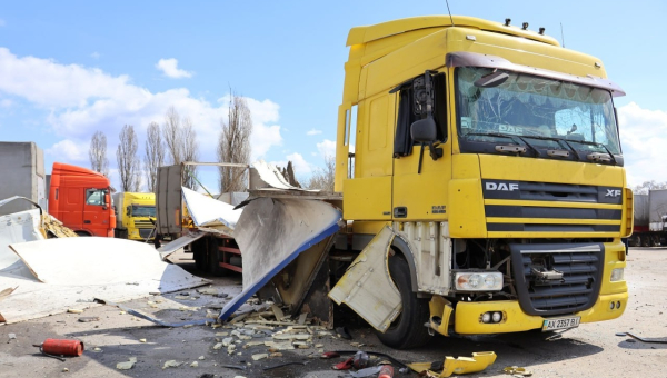У Дергачах на Харківщині дрони вдарили по цивільному підприємству: є поранені